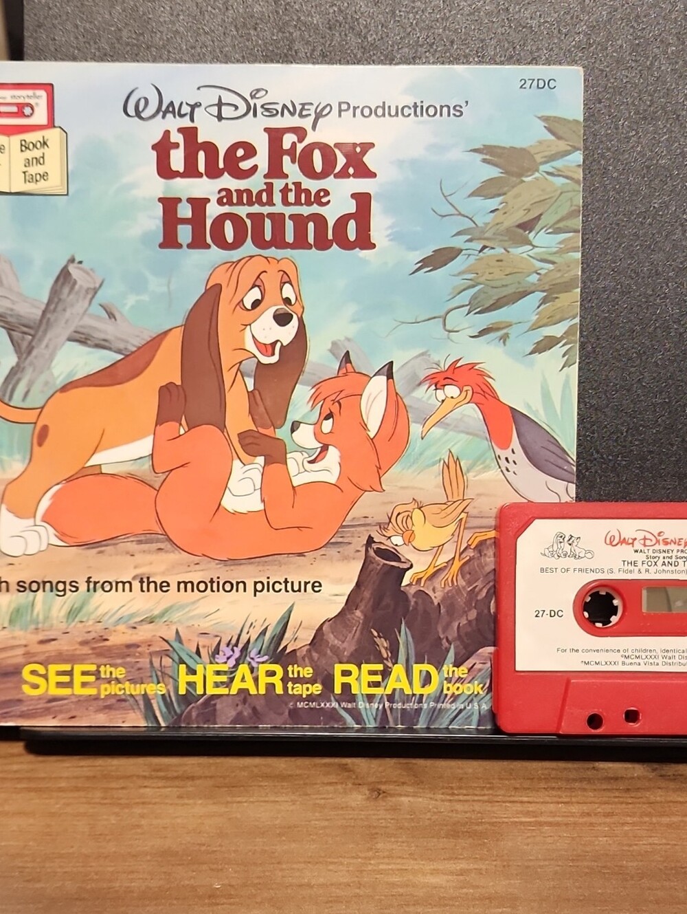 Disney The Fox and the Hound Red Storybook Cassette Set
